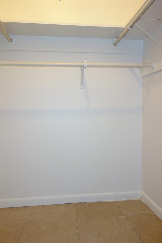 Building Photo - 1416 Cardinal Hill Dr