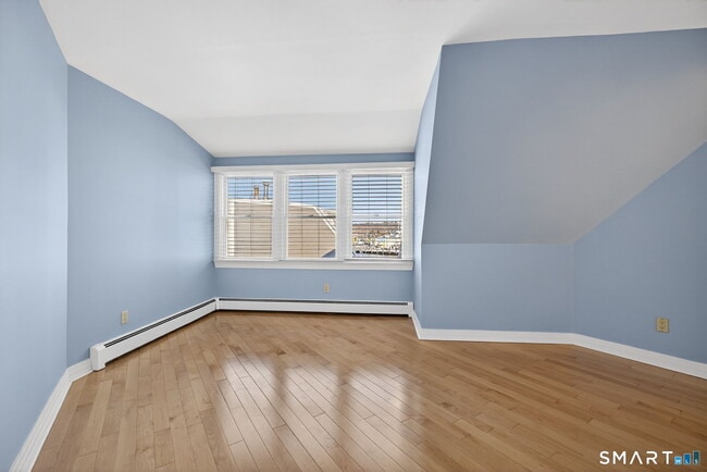 Building Photo - 49 Steamboat Wharf