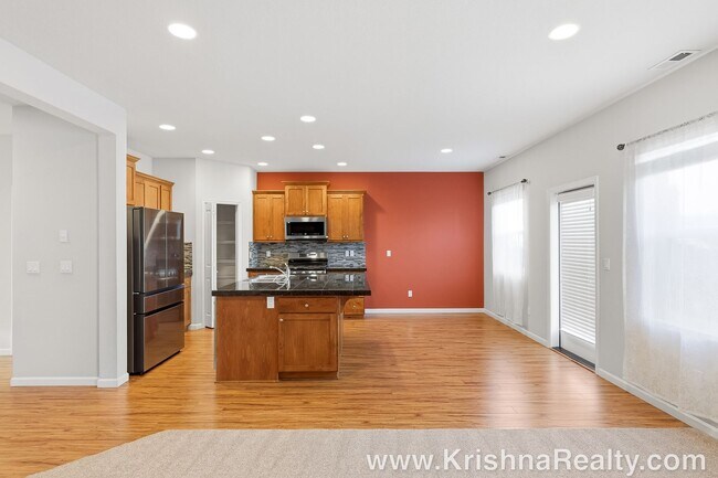 Building Photo - 6301 SE Wonder Way