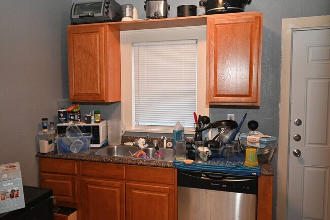 Building Photo - 2173 Ave J