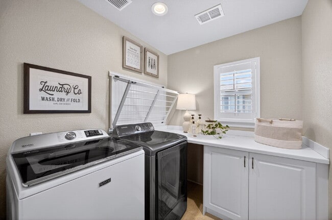 Building Photo - "Spacious 5-Bedroom Retreat on South Quantock Way - Perfectly Designed for Comfort and Style!"  A...
