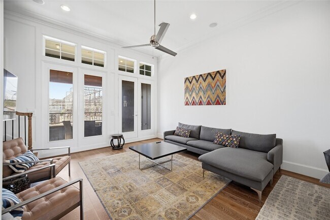 Building Photo - 707 Bringhurst St