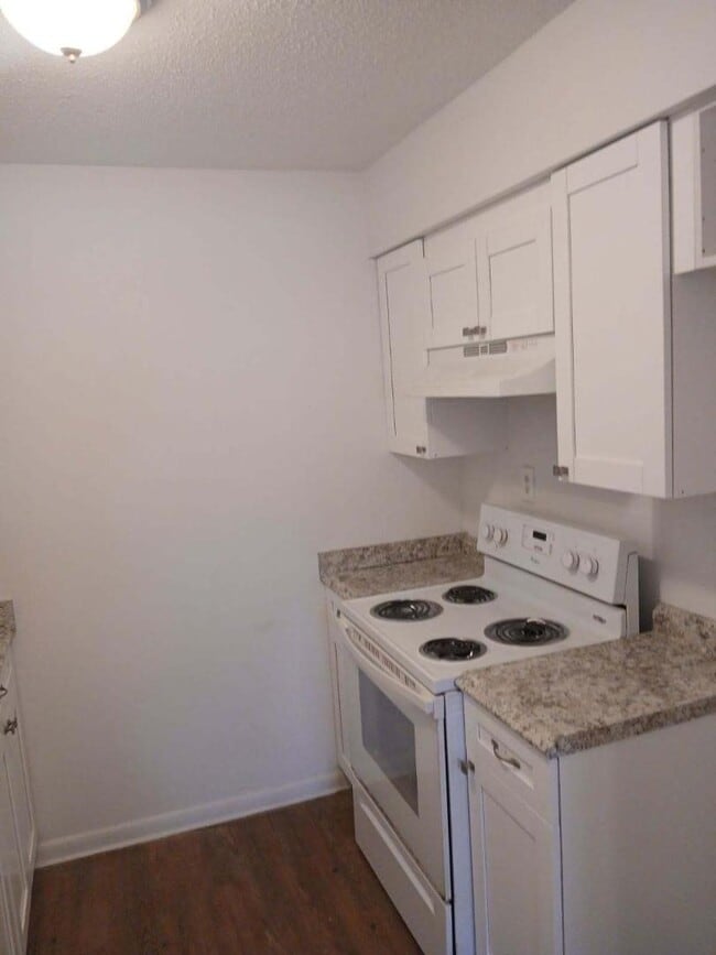 Building Photo - 287 SE Hanover Pl