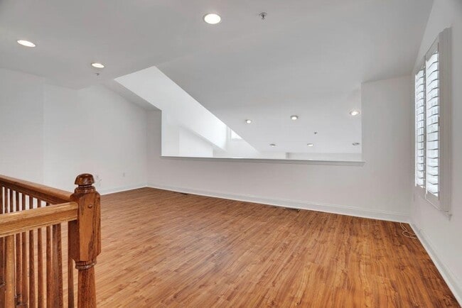 Building Photo - 100 Abbie Ct