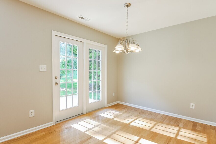 Building Photo - 259 N Fuquay Springs Ave