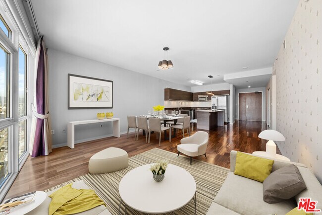 Building Photo - 3785 Wilshire Blvd