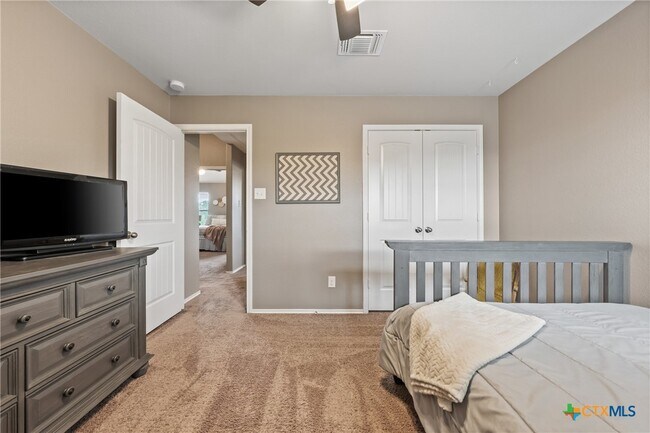 Building Photo - 5221 Cicero Dr