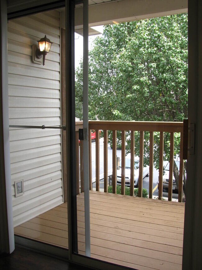 Building Photo - 135 Vixen Cir
