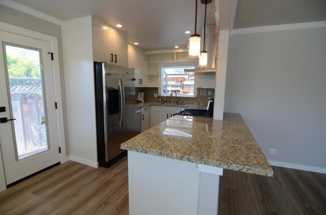 Building Photo - 126 22nd Ave