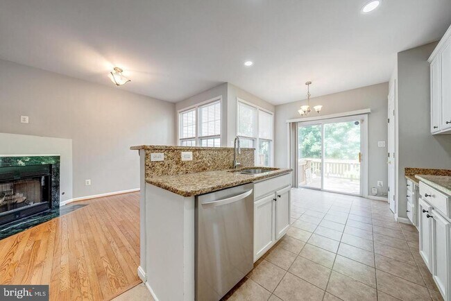 Building Photo - 43122 Forest Edge Square