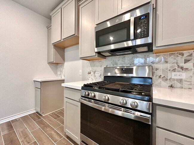 Building Photo - 230 Small Seed Dr