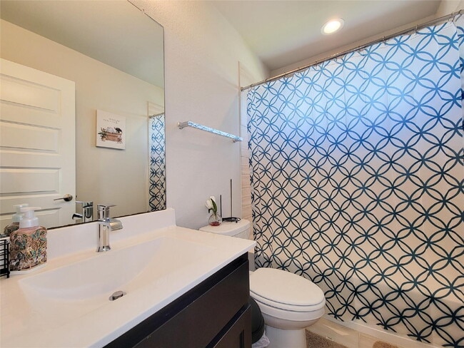 Building Photo - "Spacious 4-Bedroom Haven in Katy, TX with 3.5 Baths – Your Ideal Family Retreat Awaits!"