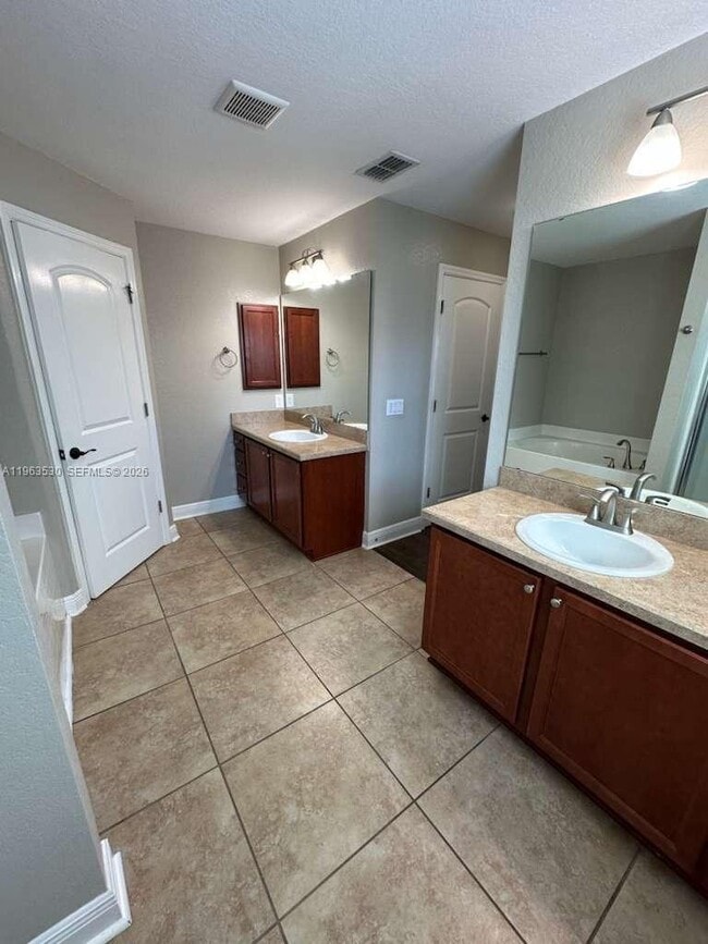 Building Photo - 4302 Mandolin Blvd