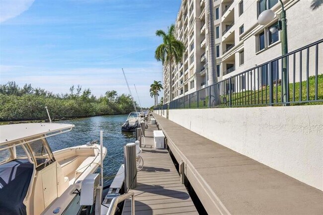 Building Photo - 2880 NE 14th Street Causeway
