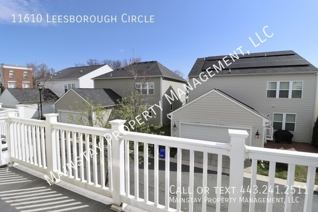 Building Photo - 3 Bed Townhome w/ 2 Car Garage & Balcony i...