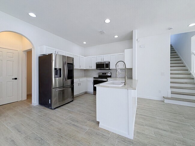 Building Photo - 16710 Caribbean Breeze Way