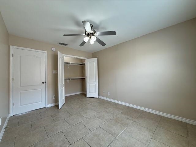 Building Photo - 2720 Camelot Dr