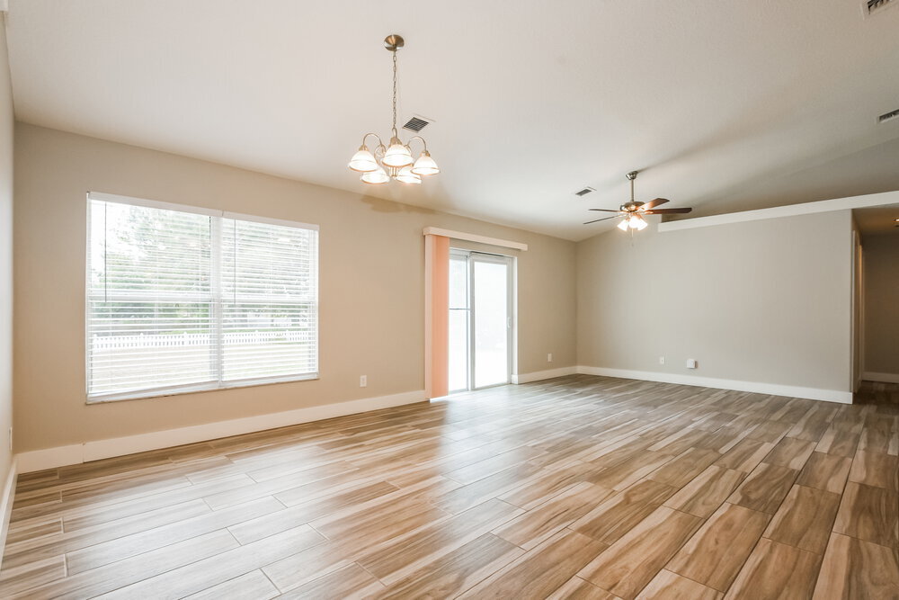 Building Photo - 12123 Woodglen Cir