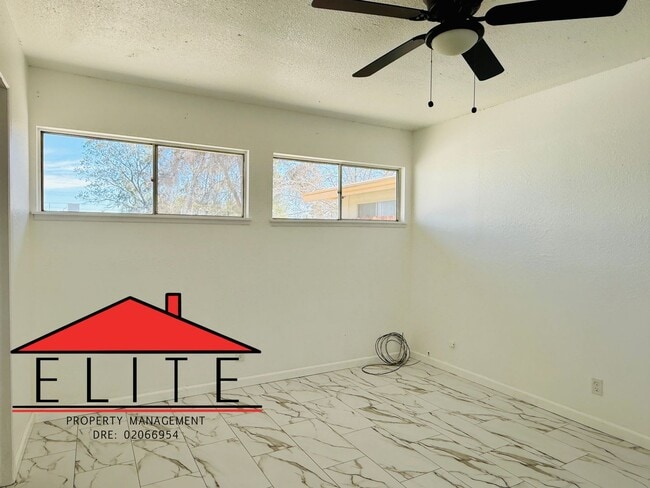 Building Photo - AVAILABLE NOW!