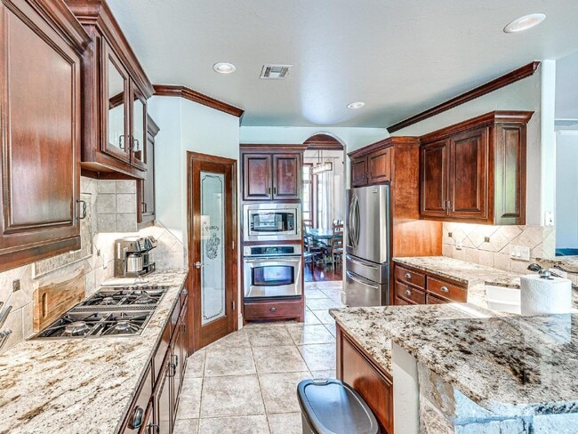 Building Photo - Elegant 3-Bedroom Home in Thornbrooke Village – All Bills Paid