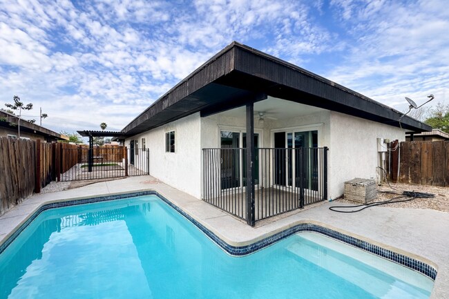 Building Photo - "Pool Home in the Center of Yuma!"