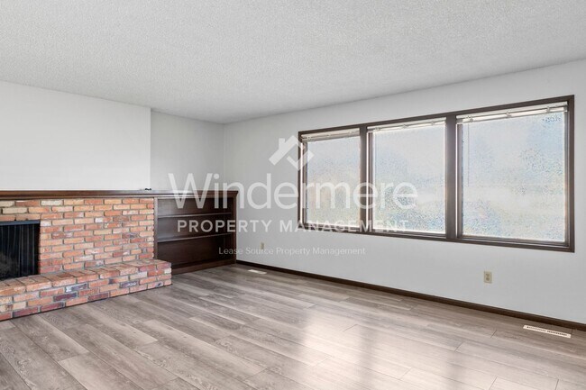 Building Photo - 822-824 N Wilbur Rd