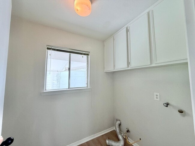 Building Photo - 11310 Sagewind Dr