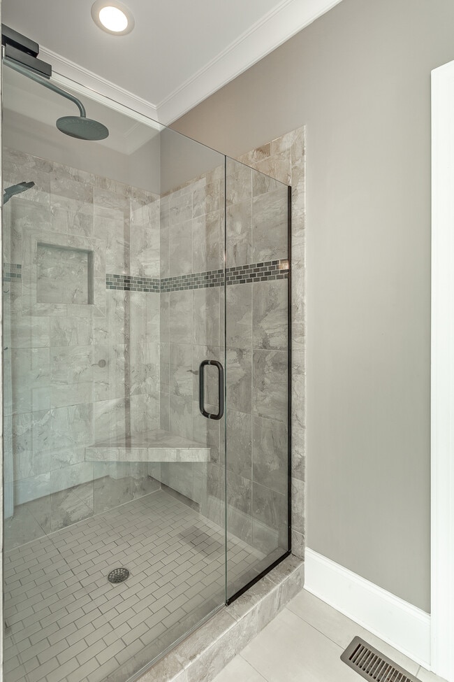 Building Photo - 7725 Peppertree Dr