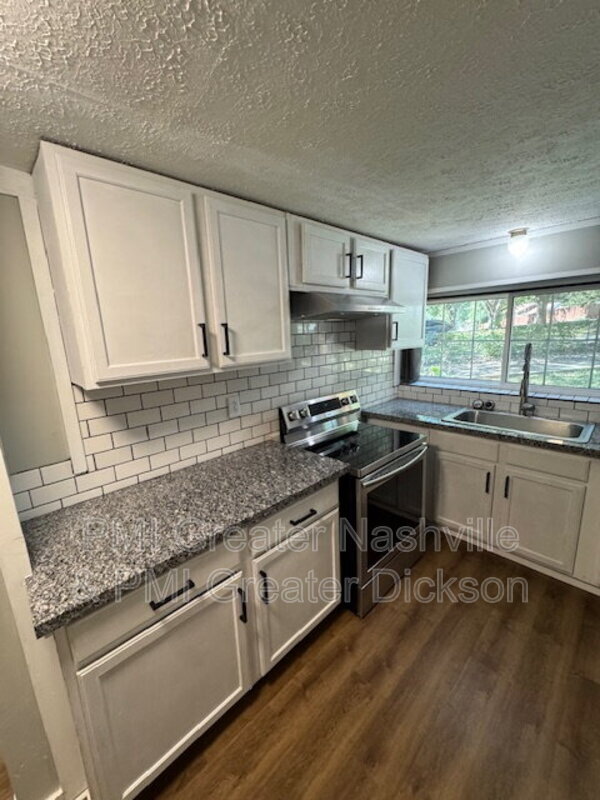 Building Photo - 1711 Golf St