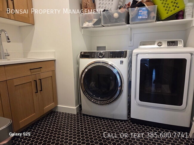 Building Photo - 1486 E Sheps Ridge Rd