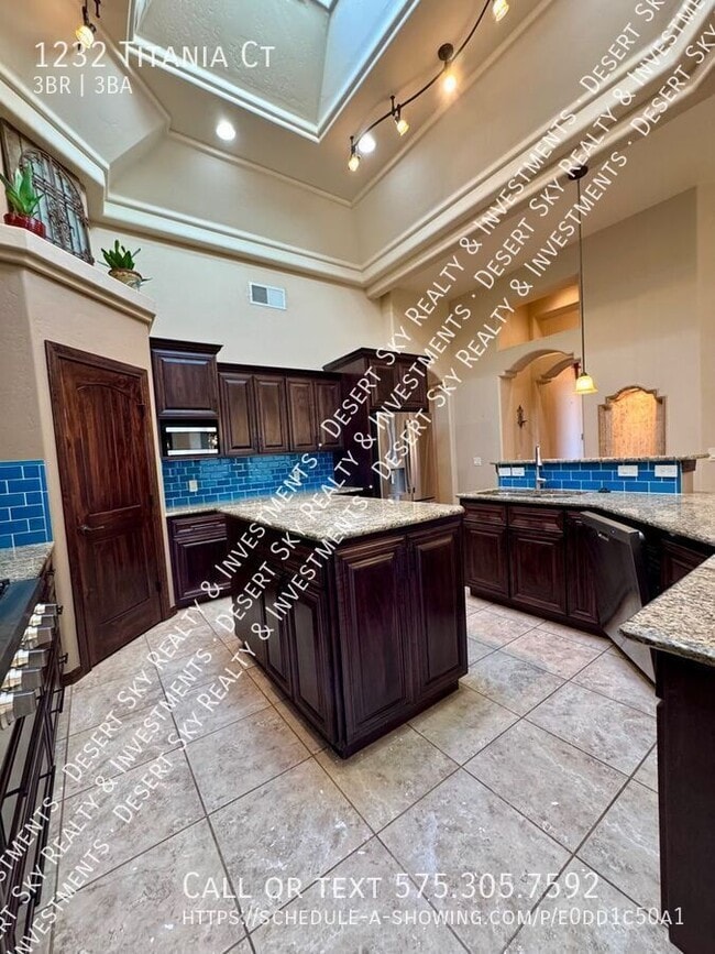 Building Photo - 1232 Titania Ct