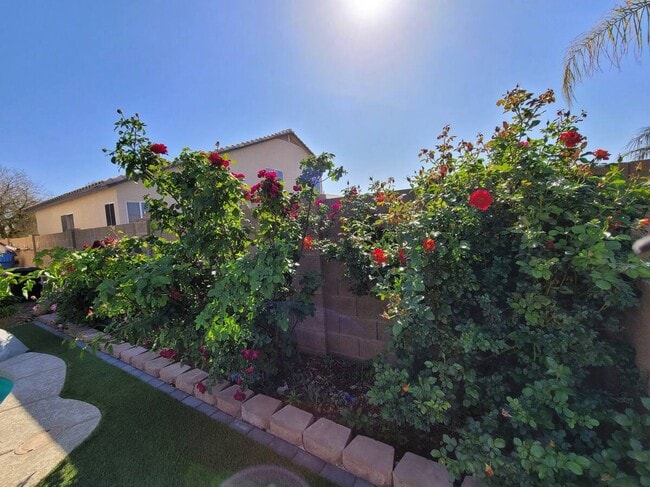 Building Photo - 4820 W Taro Dr