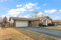 Building Photo - 14742 S Arboretum Dr