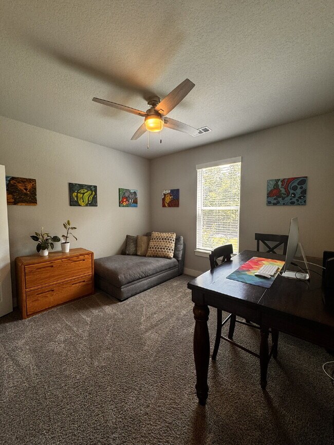 Building Photo - 12 Hobkirk Dr