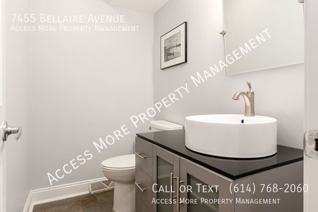 Building Photo - 7455 Bellaire Ave