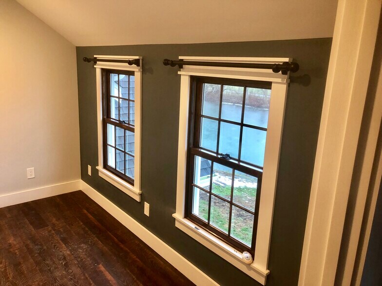 Building Photo - 91 S 91st St