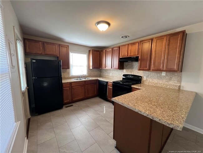 Building Photo - 1110 E 11th St