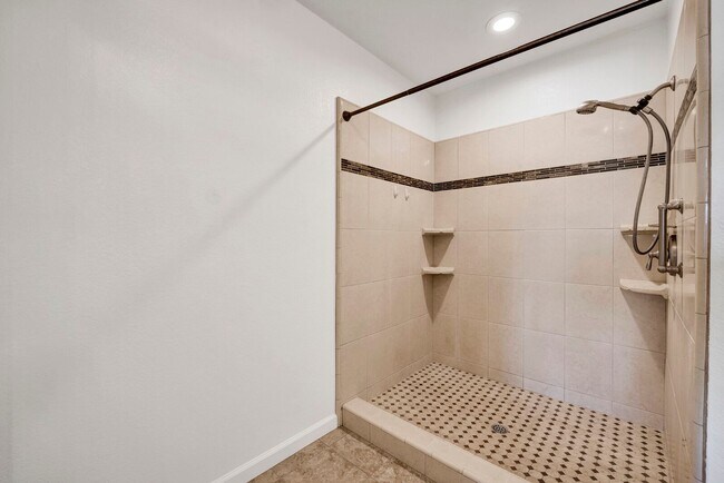 Building Photo - 2280 Hurley Way