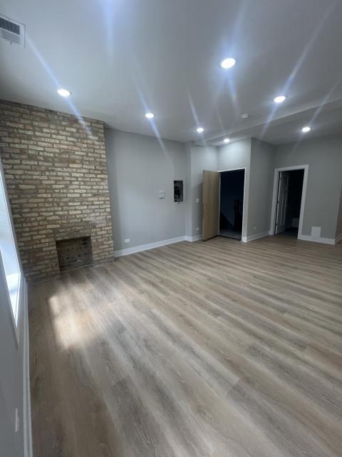 Building Photo - 1 bedroom in Chicago IL 60614