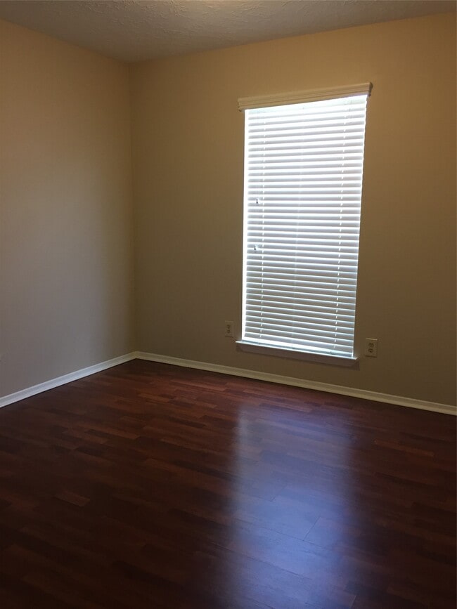 Building Photo - 1138 Oxford Dr