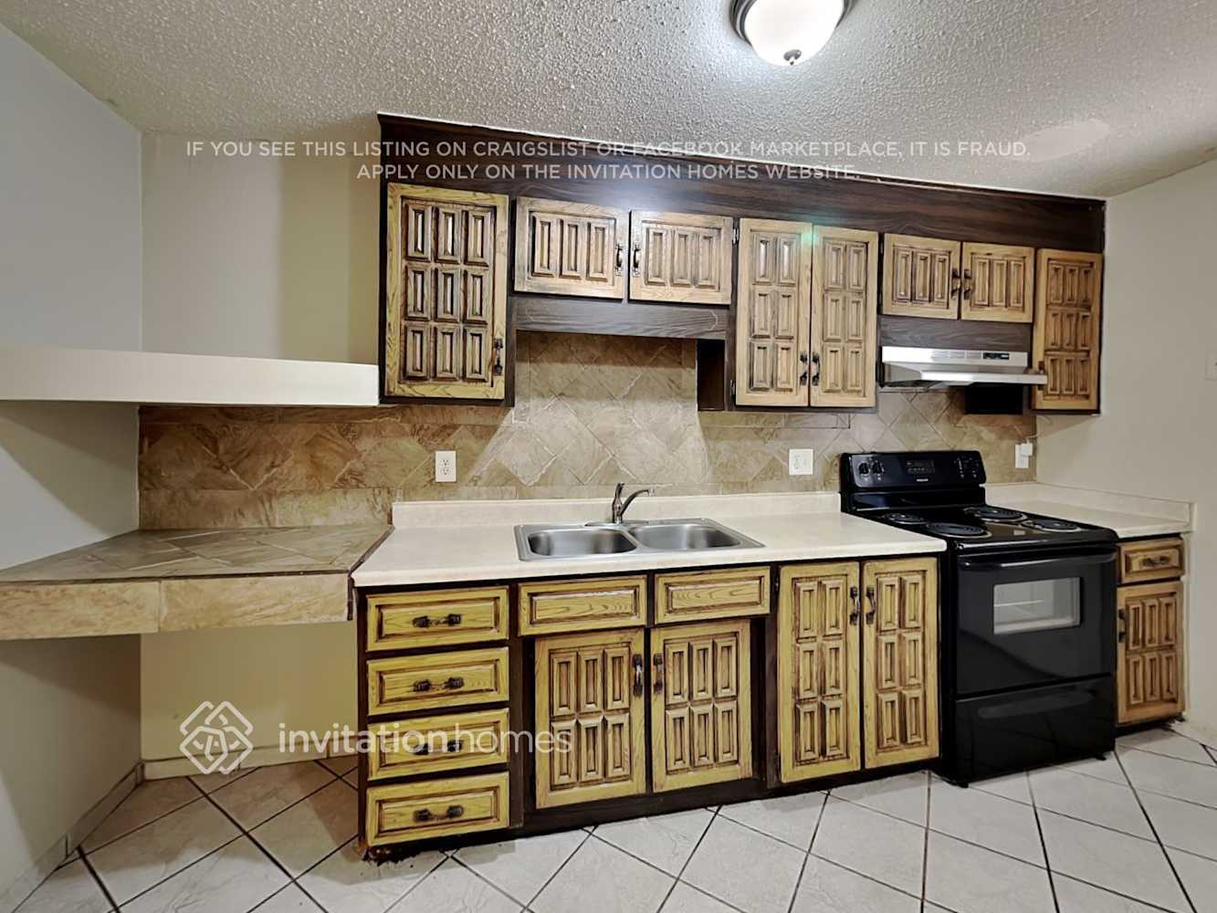 Building Photo - 4651 N 79th Dr