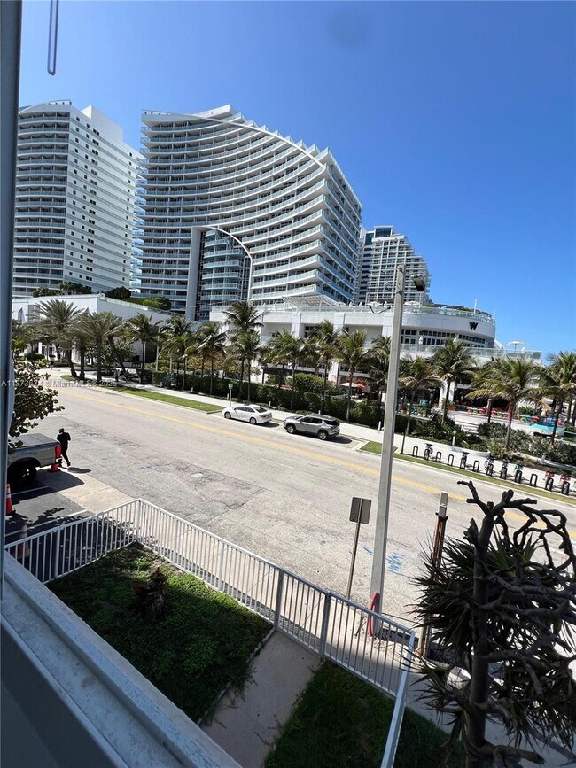 Building Photo - 345 N Fort Lauderdale Beach Blvd