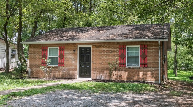 Primary Photo - Charming Downtown Clarksville Home!