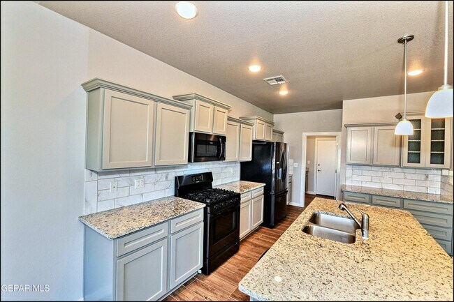 Building Photo - 6952 Black Mesquite Dr