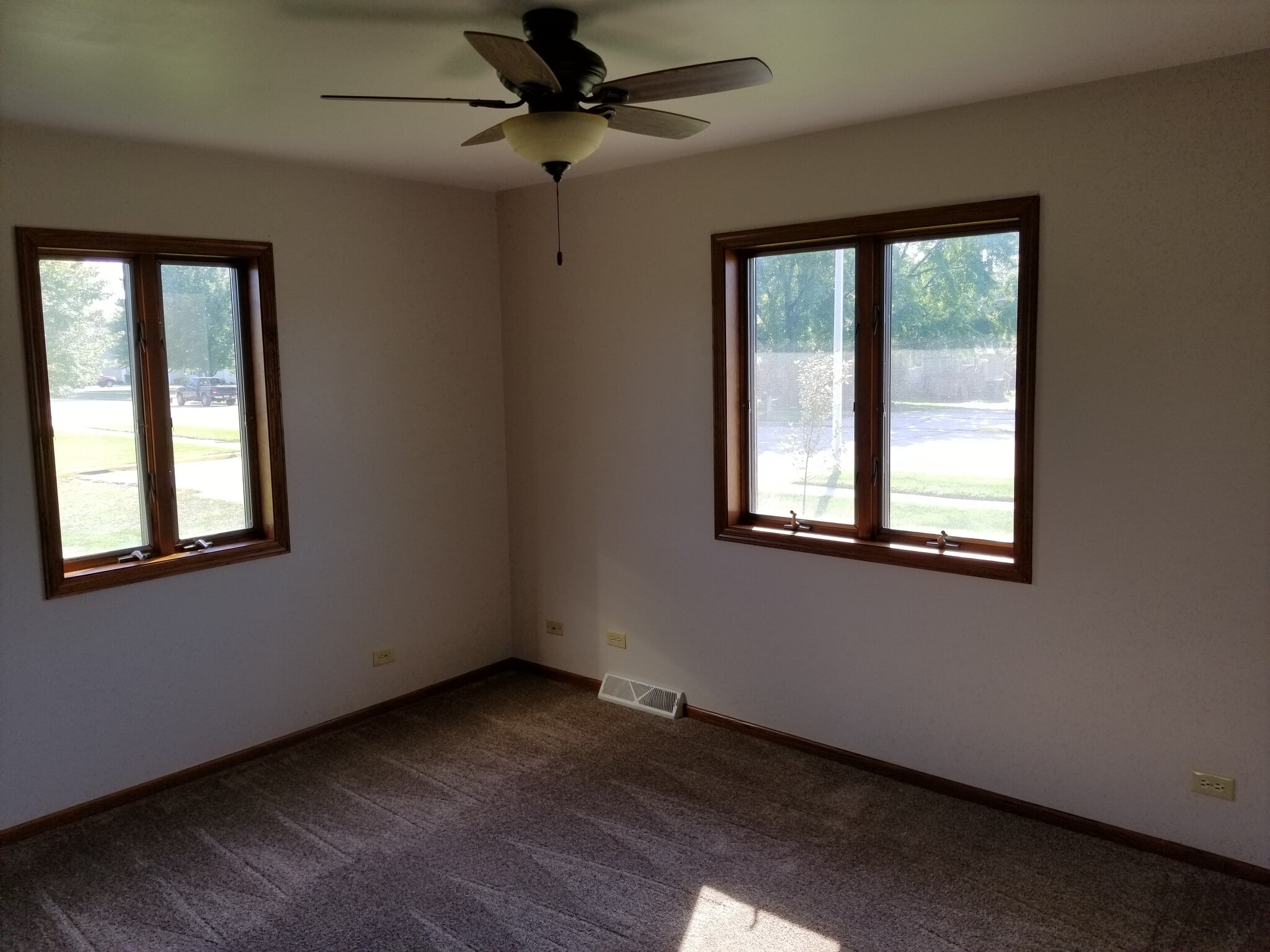 Building Photo - 316 N Hyland St