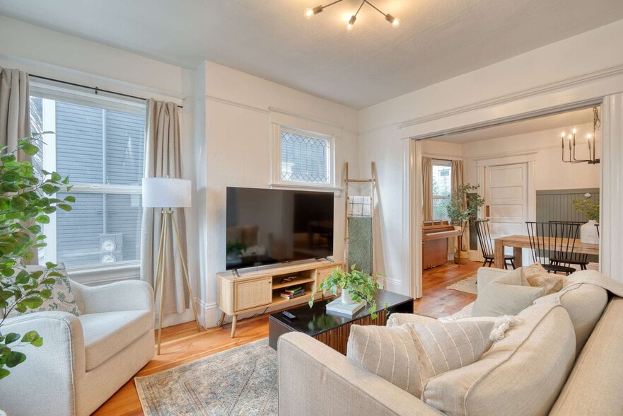 Building Photo - 1032-1036-1036 SE 12th Ave