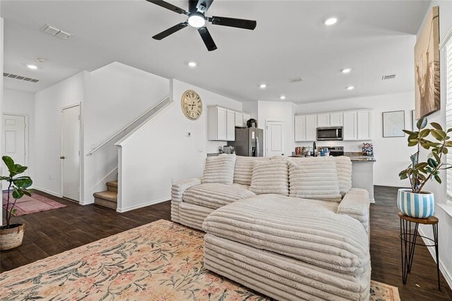 Building Photo - 18517 Cremello Dr