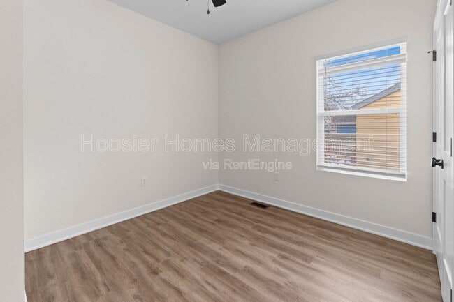 Building Photo - 4448 Evanston Ave