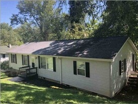 Building Photo - 22 Greeley St