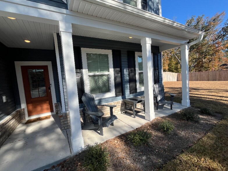 Building Photo - 3093 Grinnell St